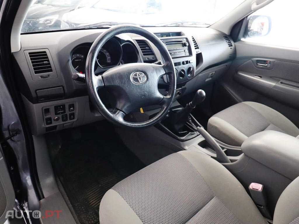 Toyota Hilux 2.5 D-4D 4WD CE AC