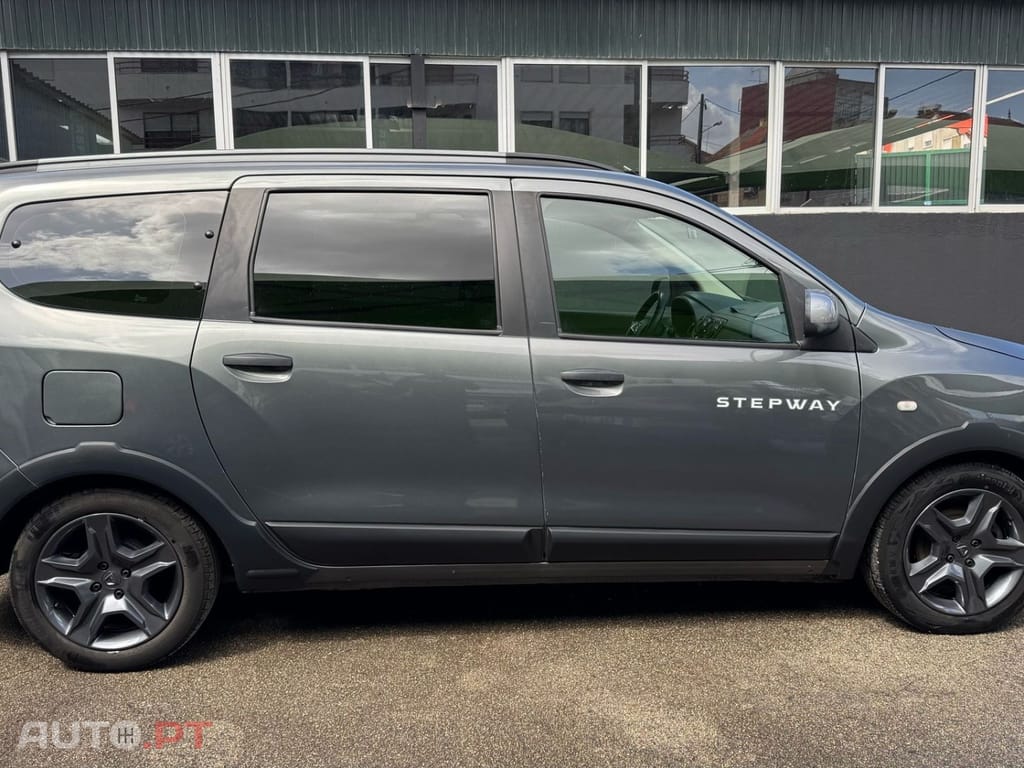 Dacia Lodgy 1.5 Blue dCi Stepway 7L