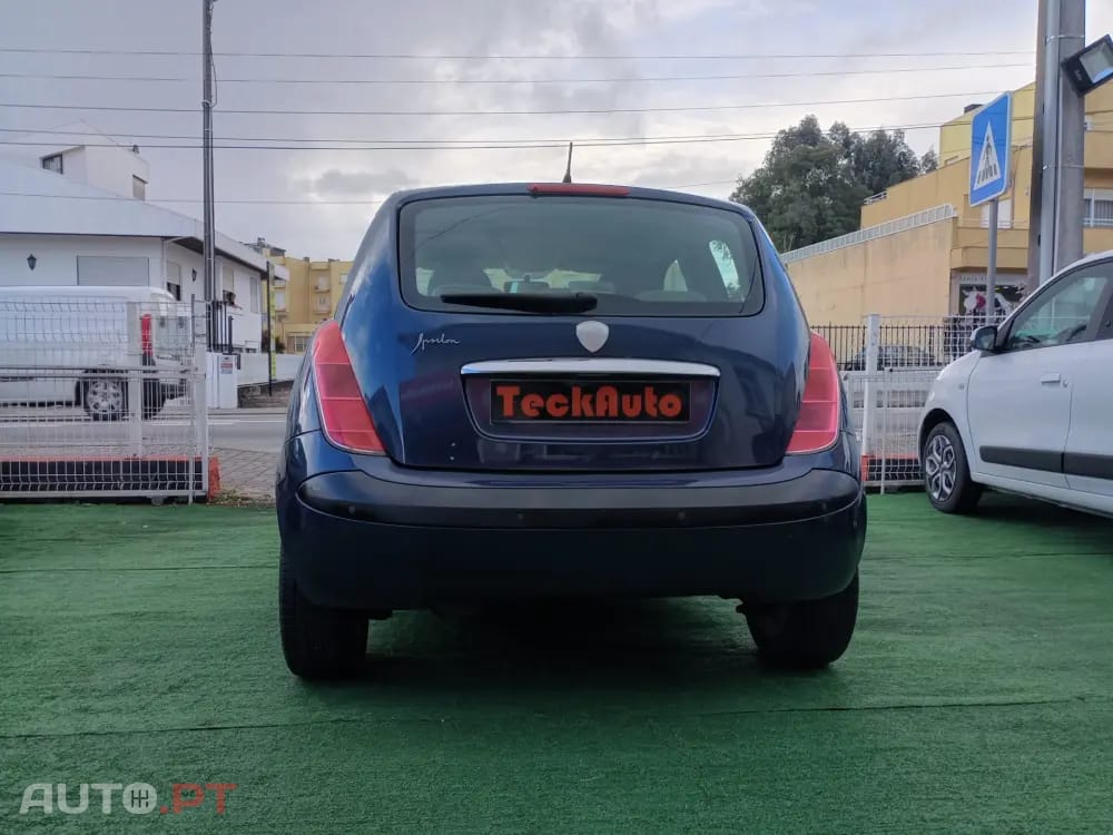 Lancia Ypsilon 1.2 16V Fashion
