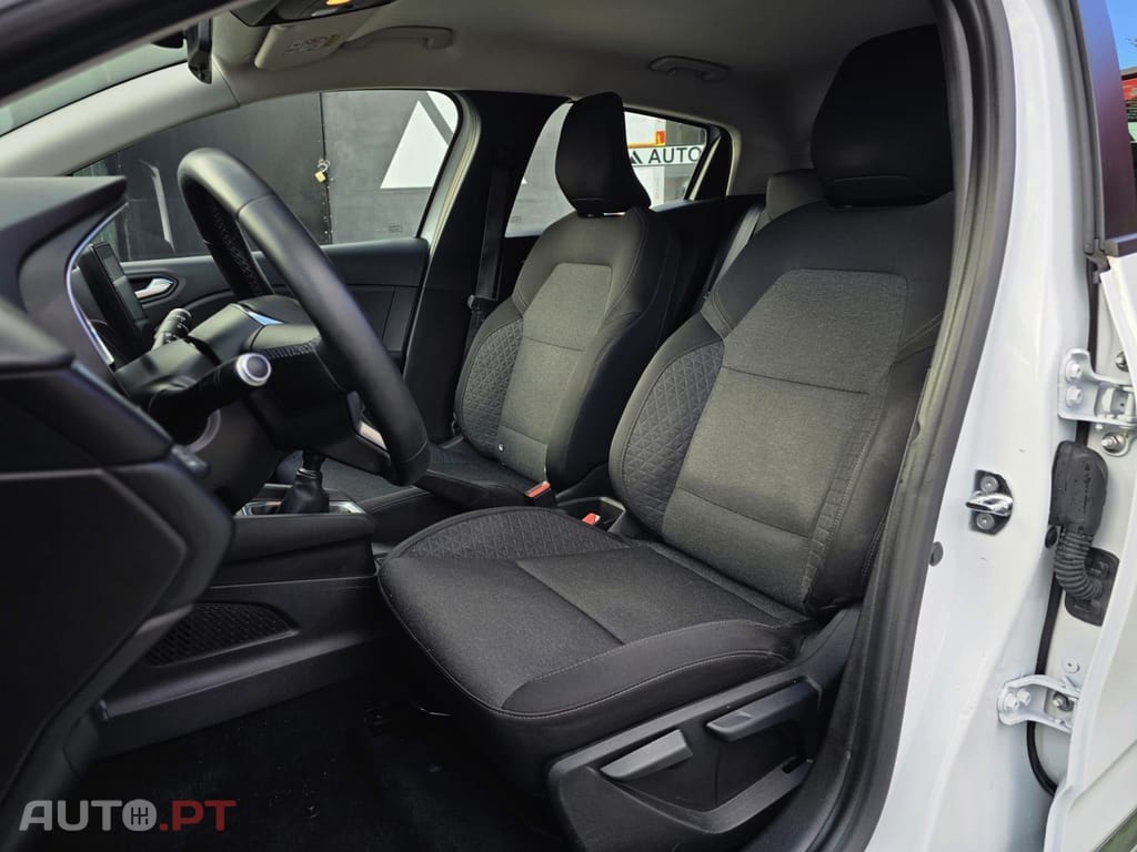 Renault Clio 1.0 TCe Intens Bi-Fuel