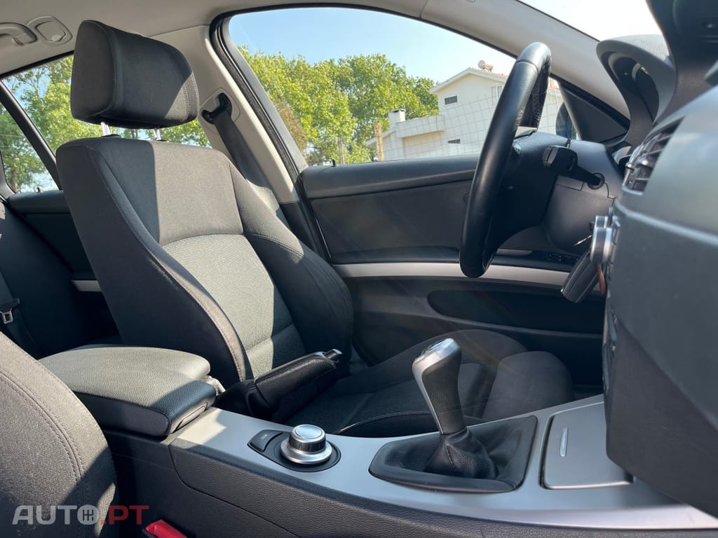 BMW 318 d Touring Navigation Sport
