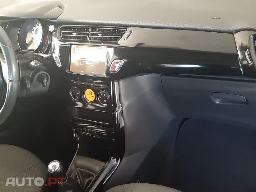 Citroën C3 Collection 1.2 PureTech 82 CV — fotografia 4