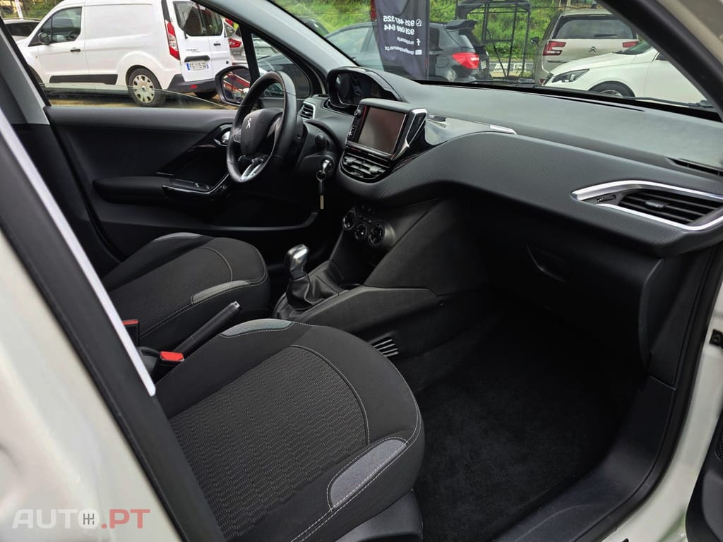 Peugeot 208 1.6 BlueHDi Style