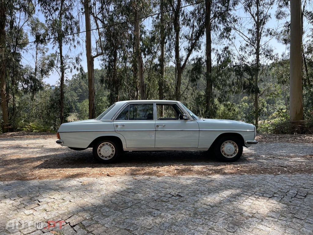 Mercedes-Benz 240 D 3.0