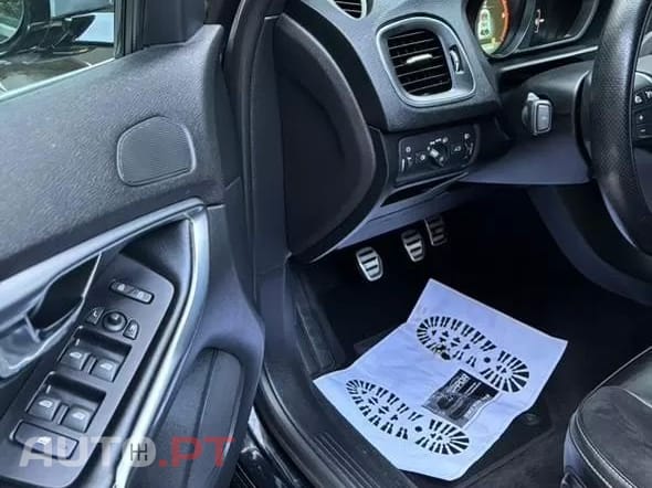 Volvo V40 1.6 D2 R-Design