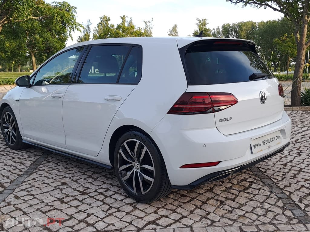 Volkswagen Golf 1.5 eTSI R-Line DSG