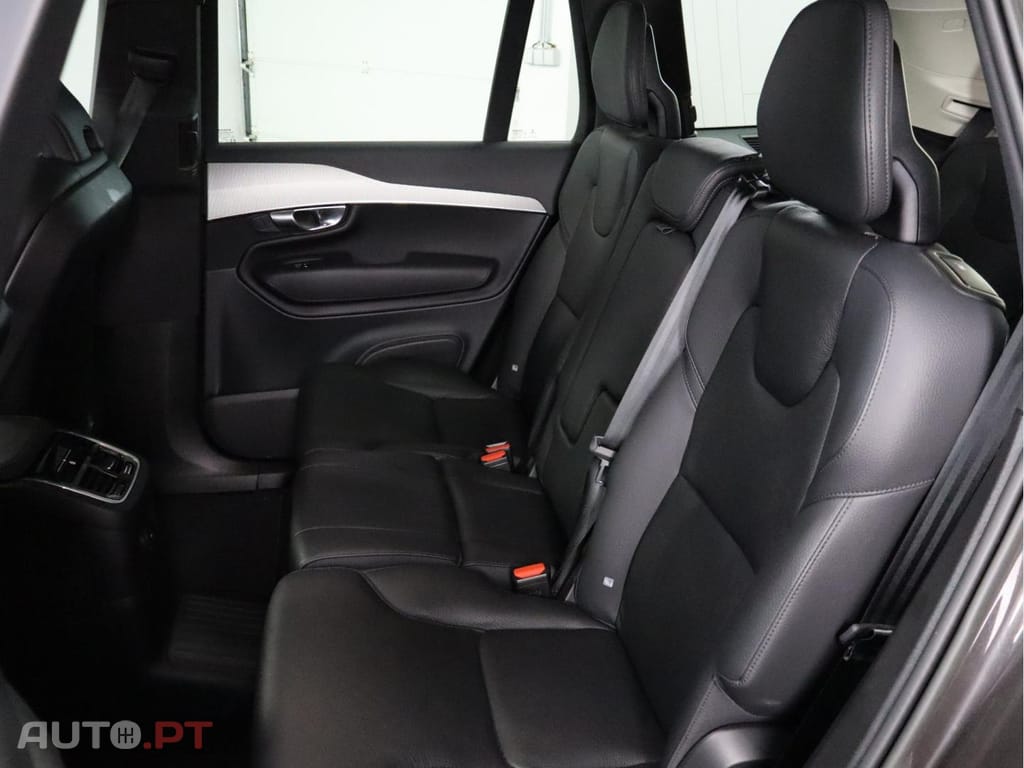 Volvo XC90 2.0 T8 PHEV Core AWD