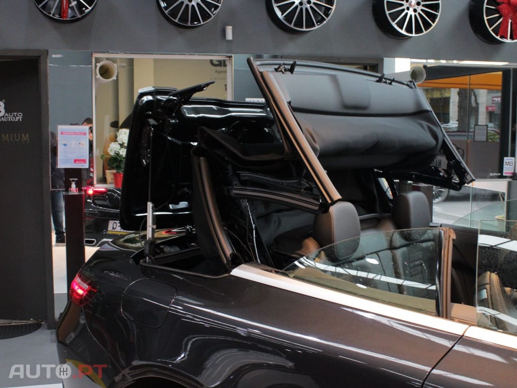Mercedes-Benz E 220 AMG LINE