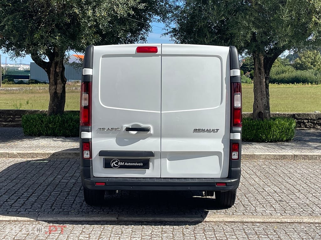 Renault Trafic 2.0 dCi Longa IVA Dedutível