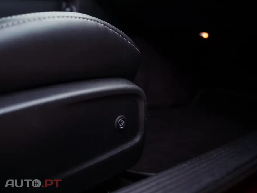 Dodge Challenger Auto SXT Plus
