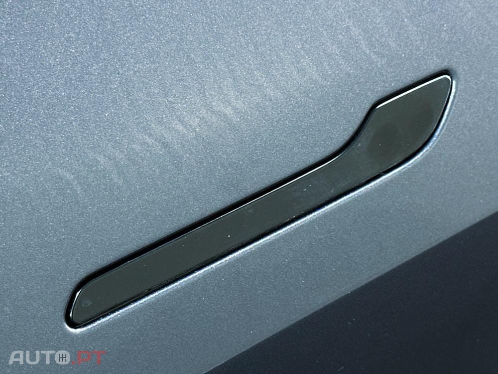 Tesla Model Y Long Range Dual Motor AWD