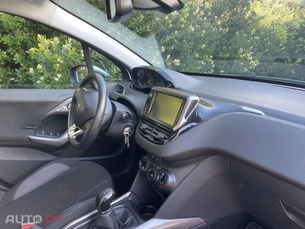 Peugeot 2008 PureTech 82 Active