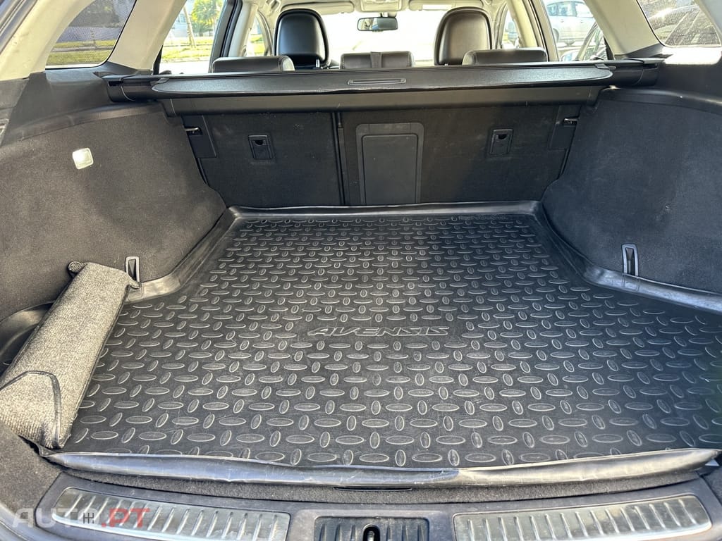 Toyota Avensis SD 2.0 D-4D Exclusive +Pele+GPS