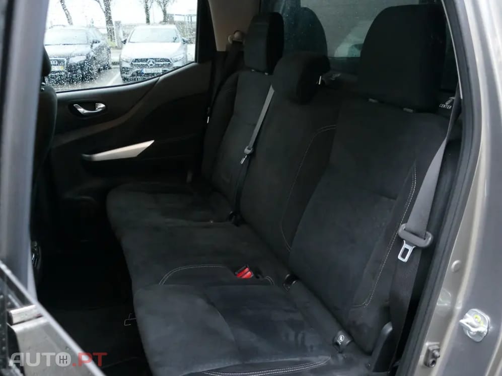 Nissan Navara 2.3 dCi CD 4WD N-Connecta Navi+Barras