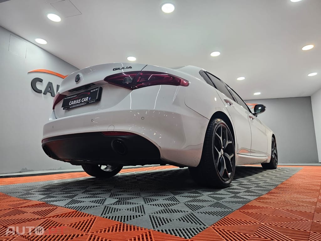 Alfa Romeo Giulia 2.2 D Super AT8