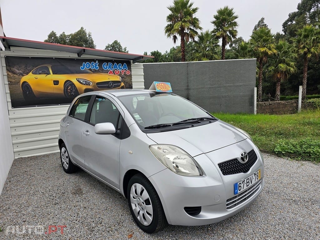 Toyota Yaris 1.0 VVT-i AC Manual