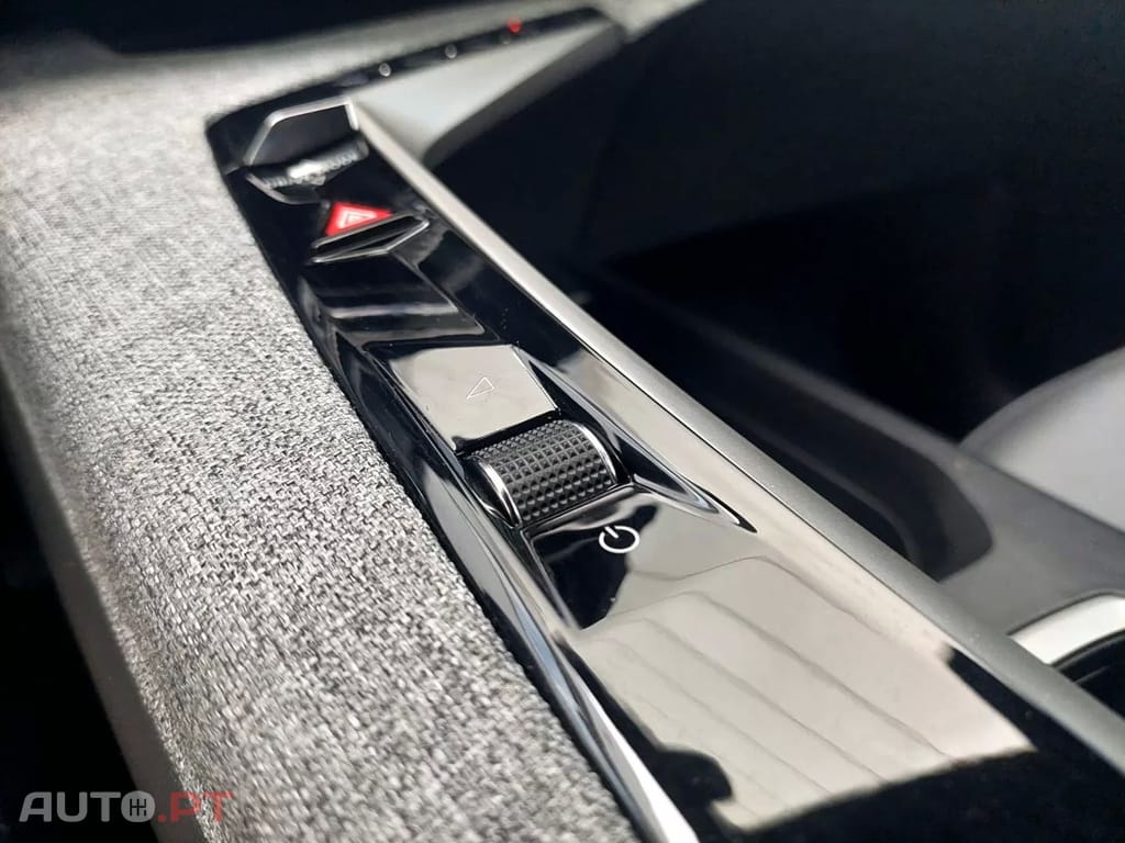 Peugeot 3008 1.2 Hybrid Allure Pack e-DCS6