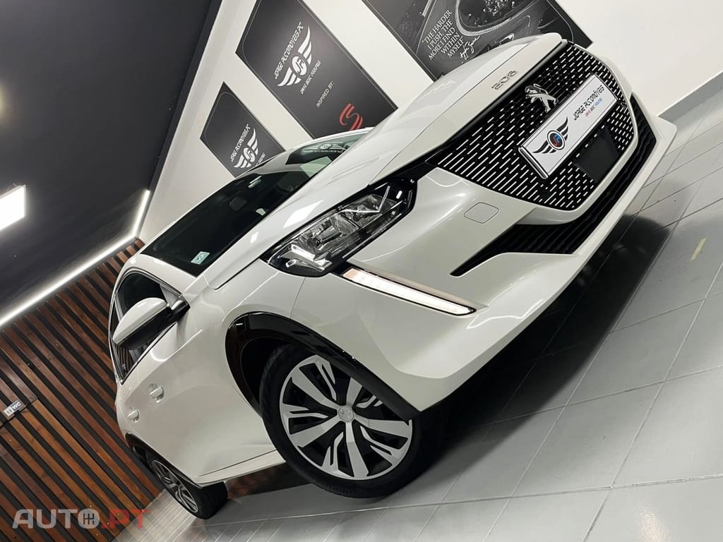 Peugeot E-208 50 kWh Active Pack