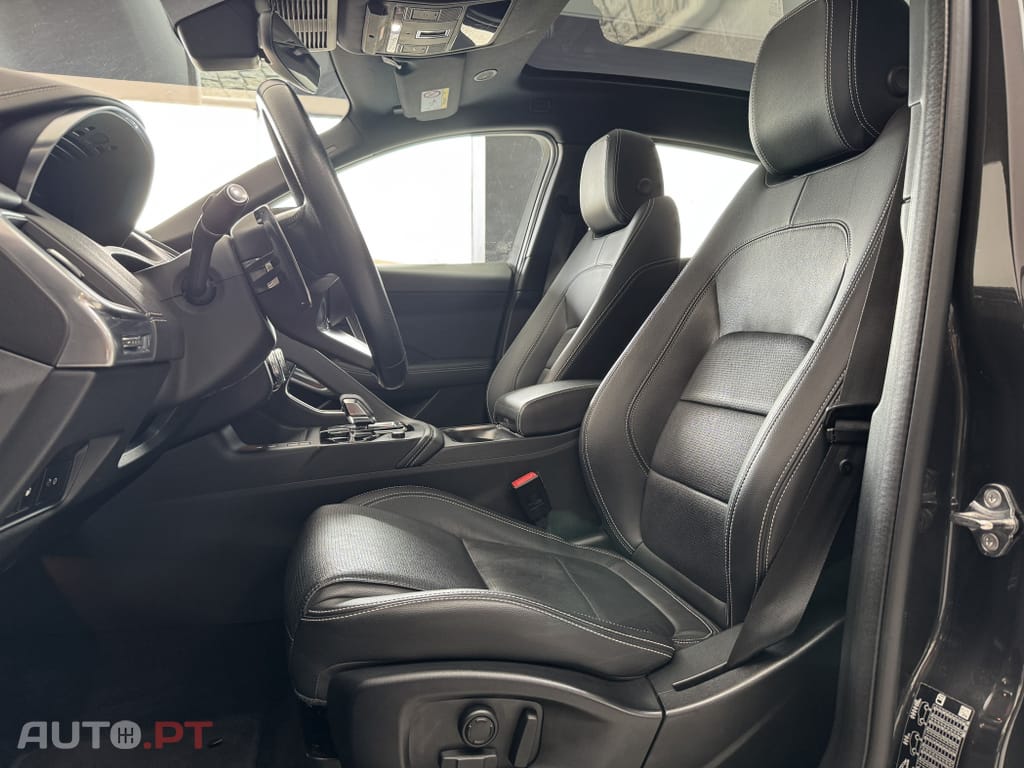 Jaguar E-Pace 1.5 P300e R-Dynamic HSE AWD Aut.