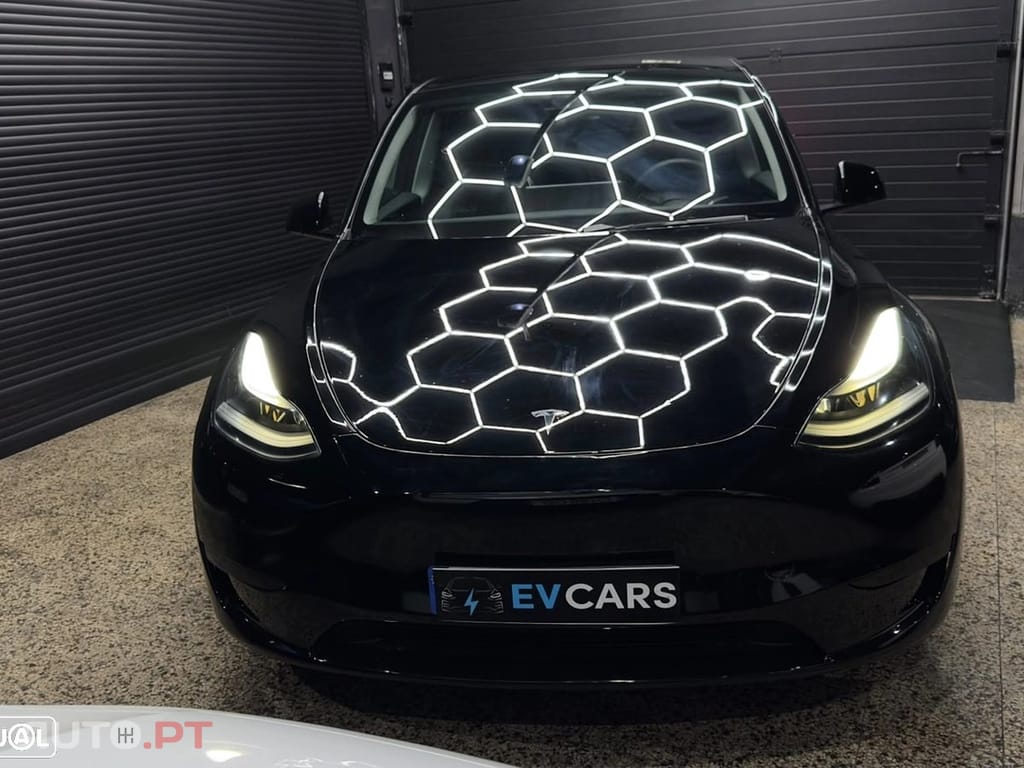 Tesla Model Y RWD