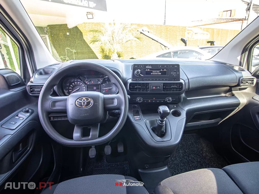 Toyota Proace Proace City 1.5D L1 Comfort - IVA DEDUTÍVEL