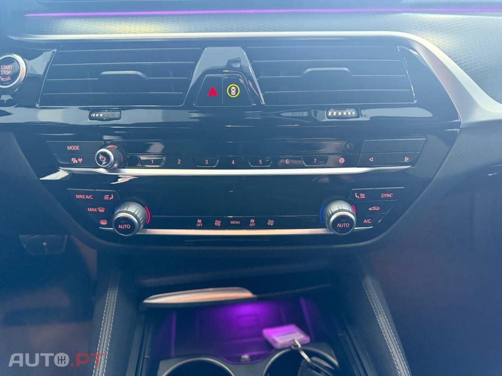 BMW 520 d Pack Desportivo M Auto
