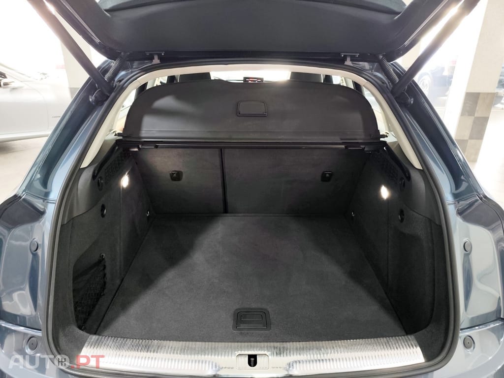 Audi Q3 2.0 TDI quattro Design S tronic