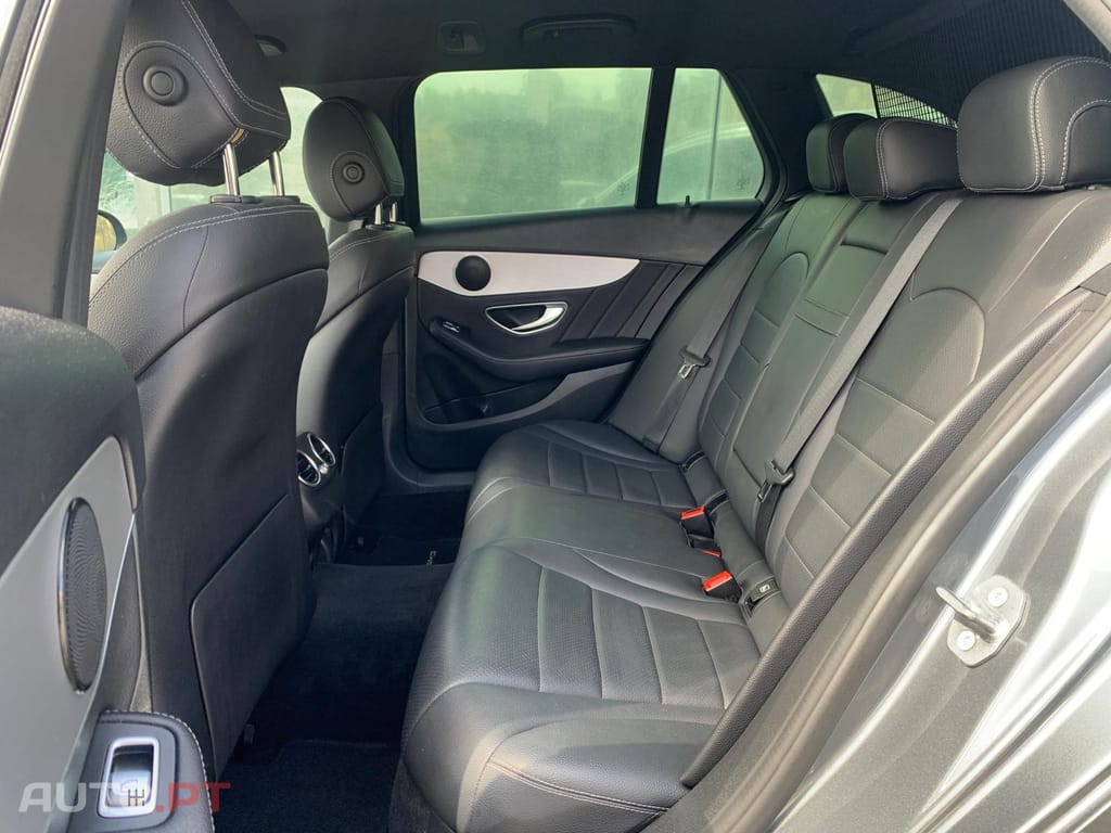 Mercedes-Benz C 220 d AMG Line