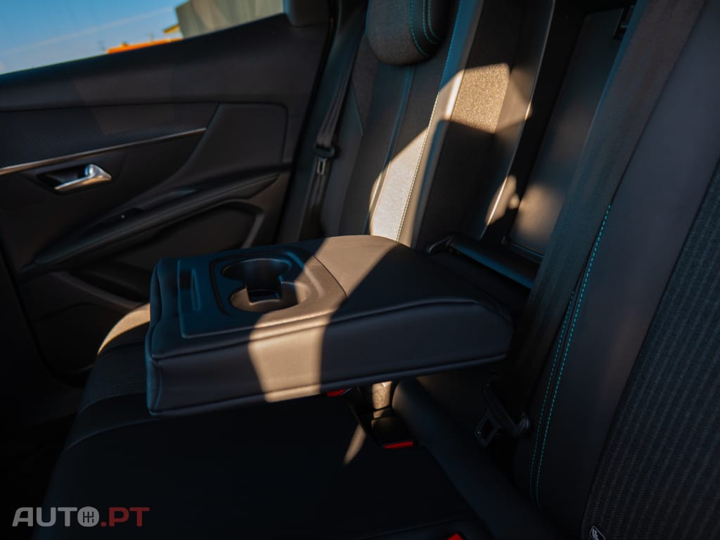 Peugeot 3008 1.2 PureTech Allure Pack EAT8