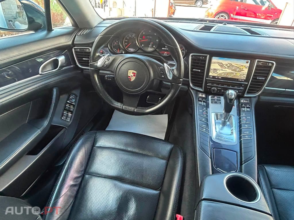 Porsche Panamera 3.0 V6 Platinum Edition