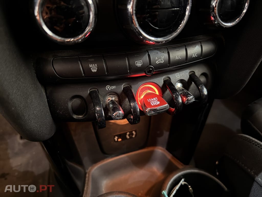 MINI Cooper Cooper D