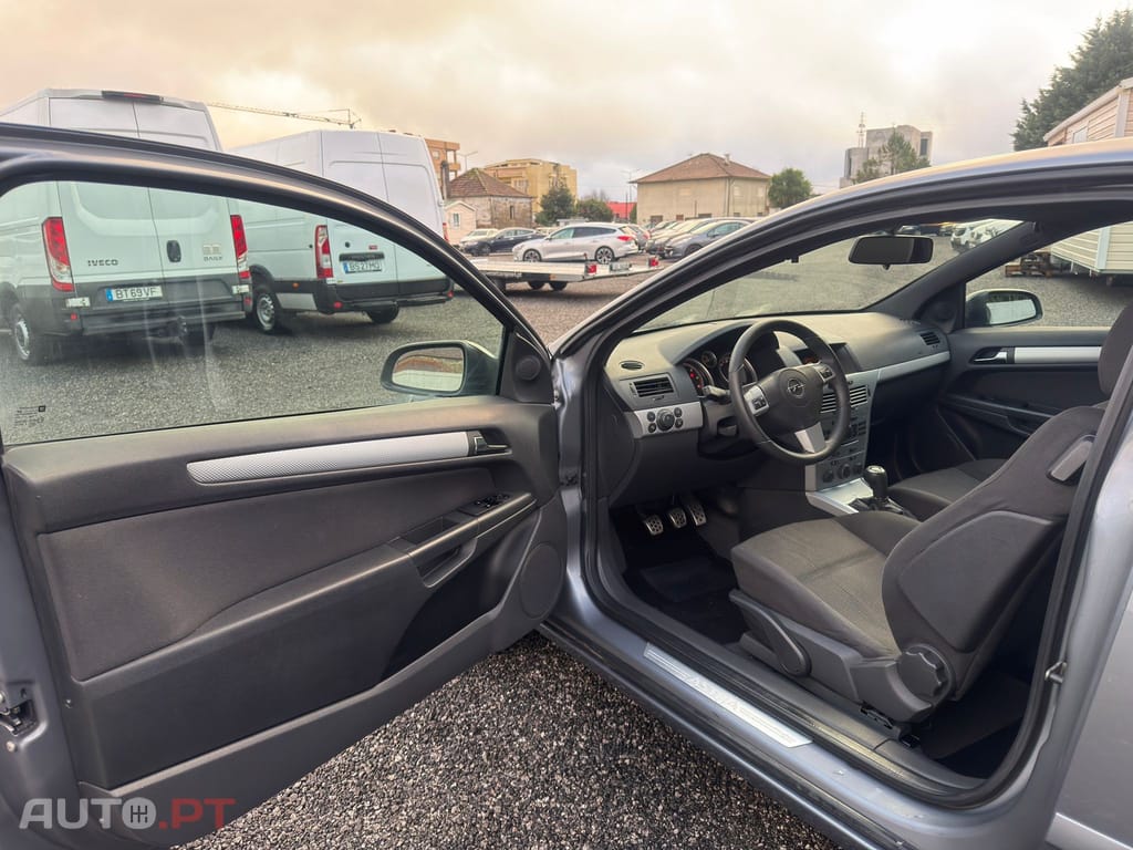 Opel Astra GTC 1.3 CDTi