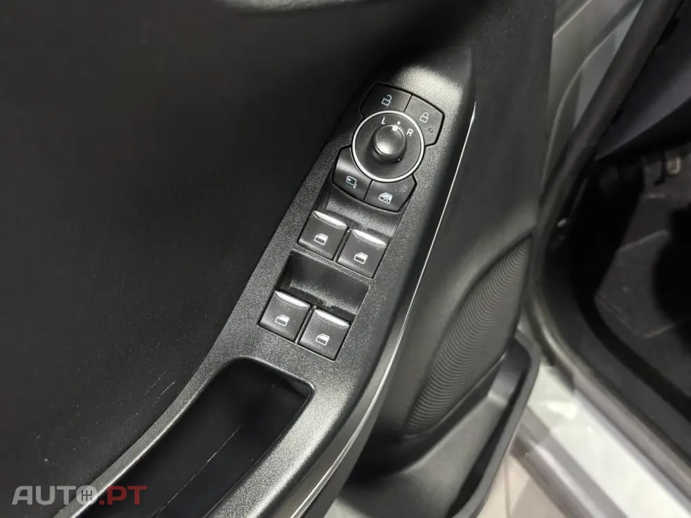 Ford Puma 1.0 EcoBoost MHEV Titanium Design