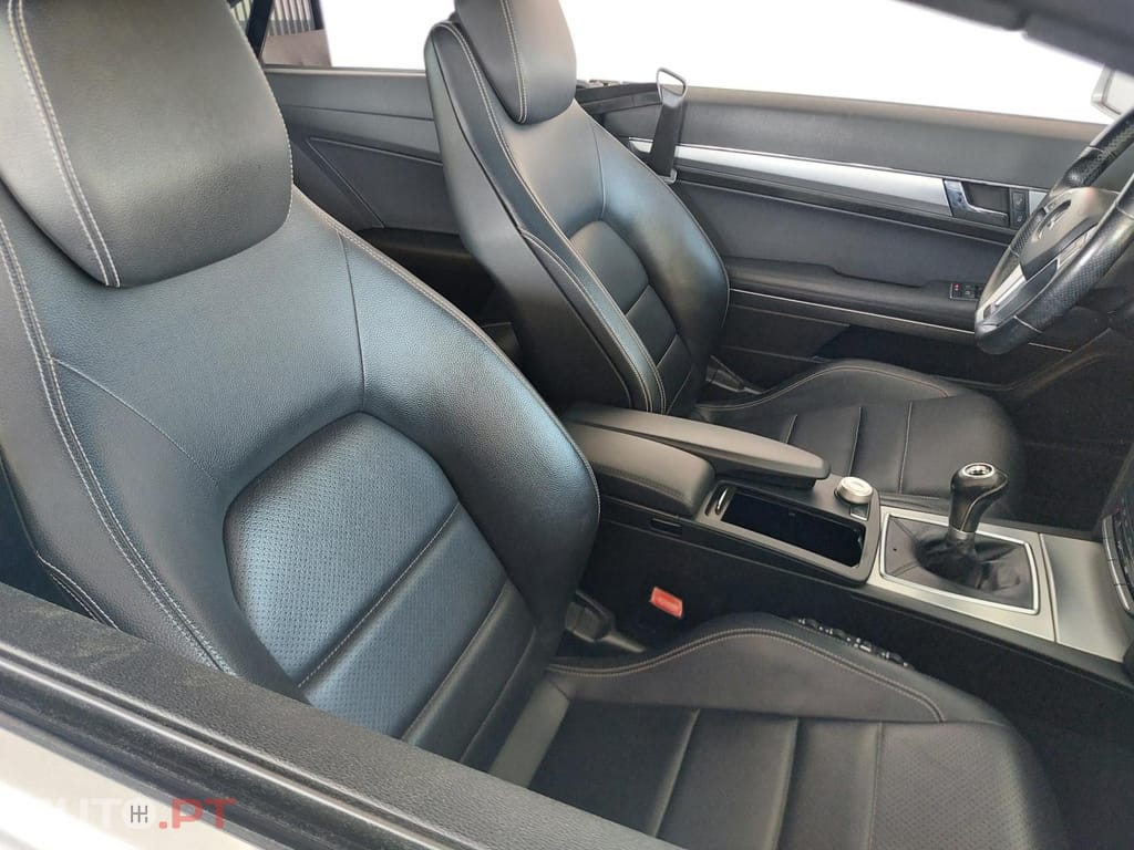 Mercedes-Benz E 220 CDI Avantgarde BlueEfficiency