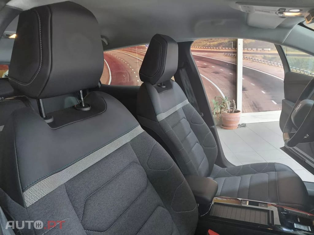 Citroen e-C4 50 kWh Shine Pack