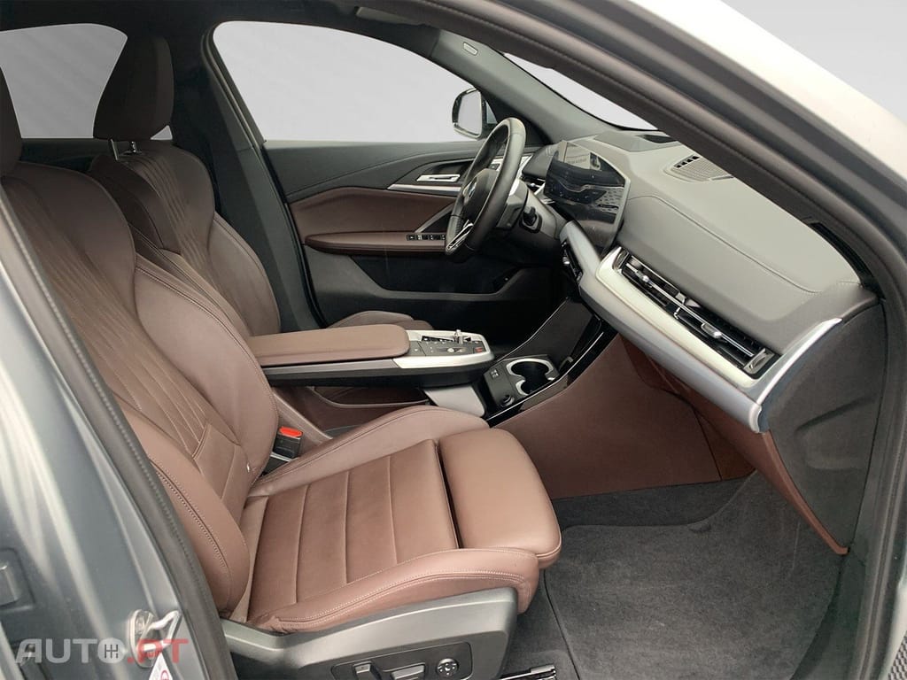 BMW iX2 eDrive20