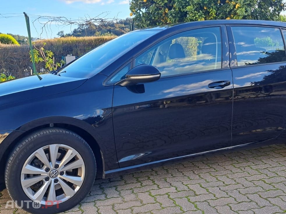 Volkswagen Golf 1.6 TDi Confortline