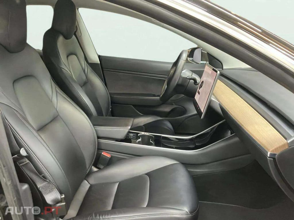 Tesla Model 3 Long-Range Dual Motor AWD