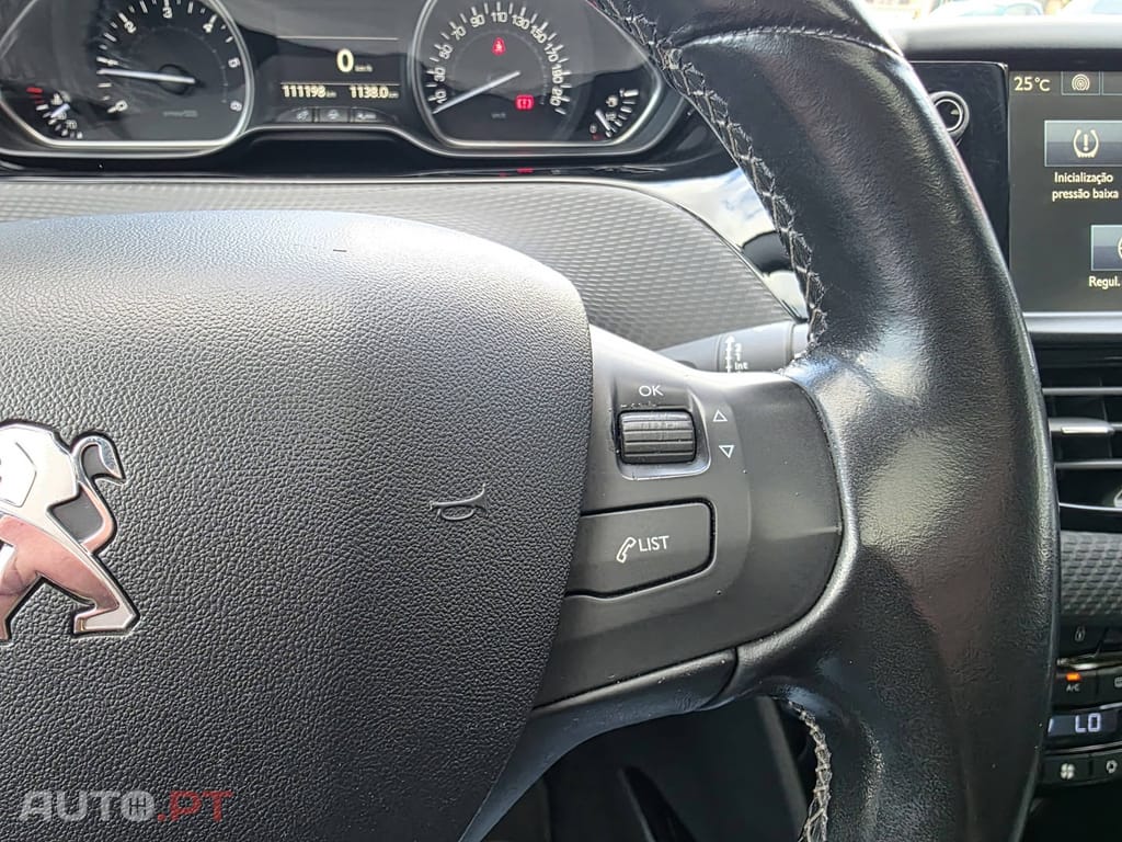 Peugeot 2008 1.6 BlueHDi Allure