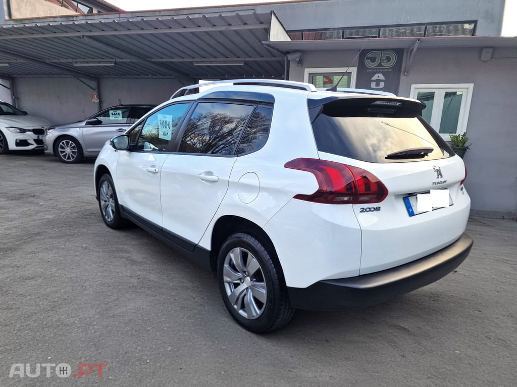 Peugeot 2008 1.2 Style Nacional  1Dono