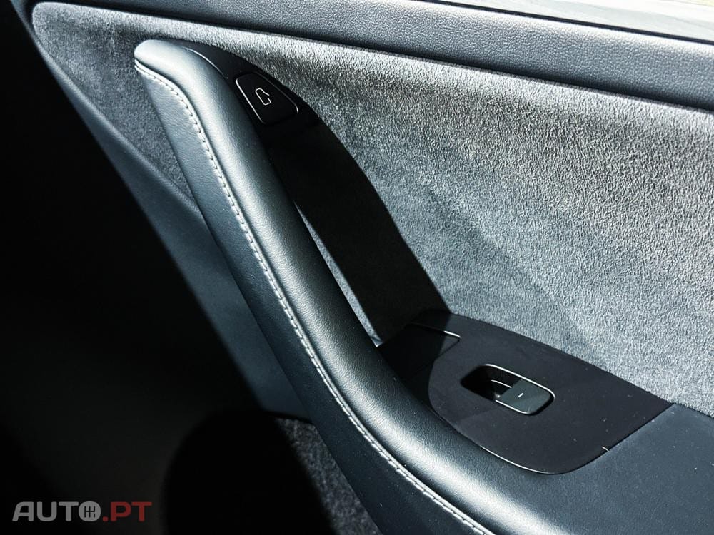 Tesla Model Y Long Range Dual Motor AWD