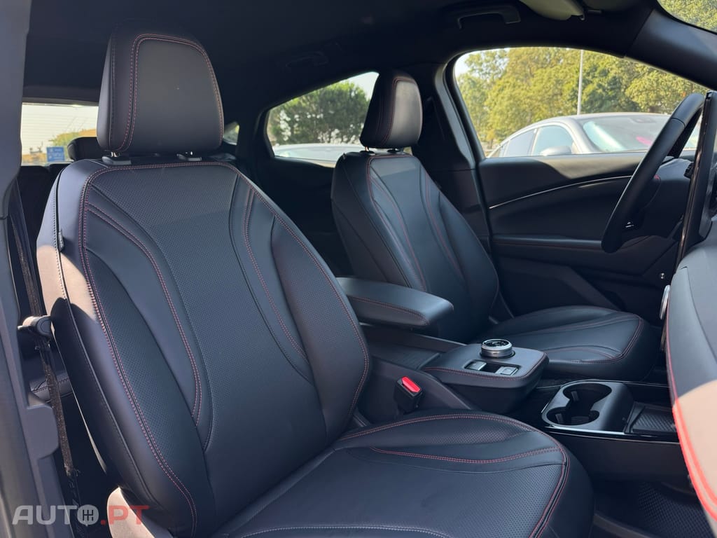 Ford Mustang Mach-E 72.6 kWh Premium AWD