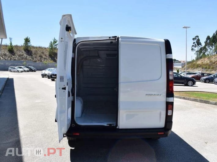 Renault Trafic 2.0 dCi L1H1 (C/ Frio)