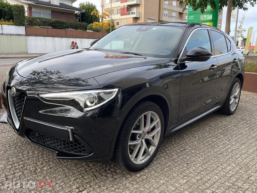 Alfa Romeo Stelvio 2.0 Turbo 16V AT8-Q4 First Edition