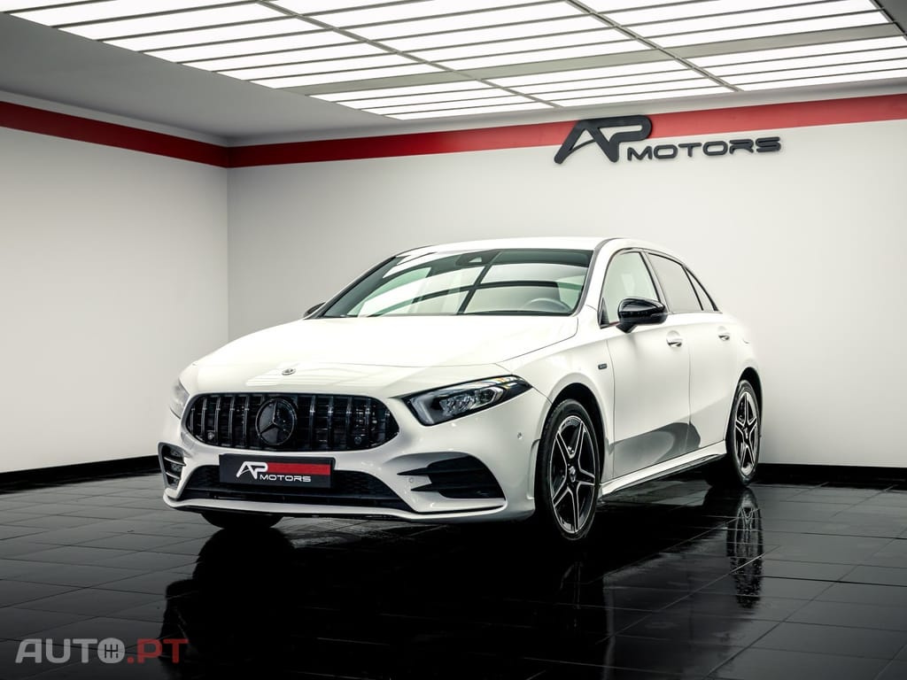 Mercedes-Benz A 250 e AMG Line