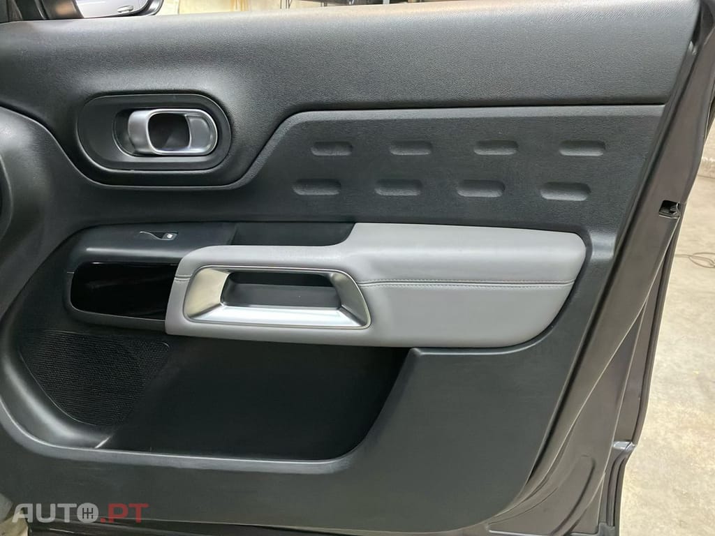 Citroen C5 Aircross 1.6 Hybrid Shine e-EAT8