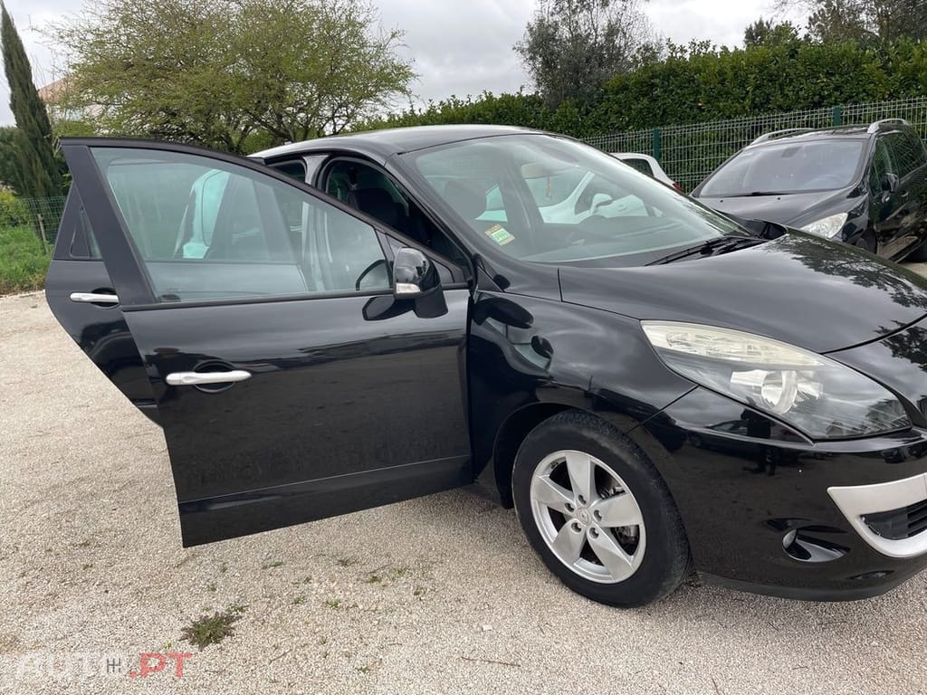 Renault Scénic 1.5 dCi Dynamique S EDC