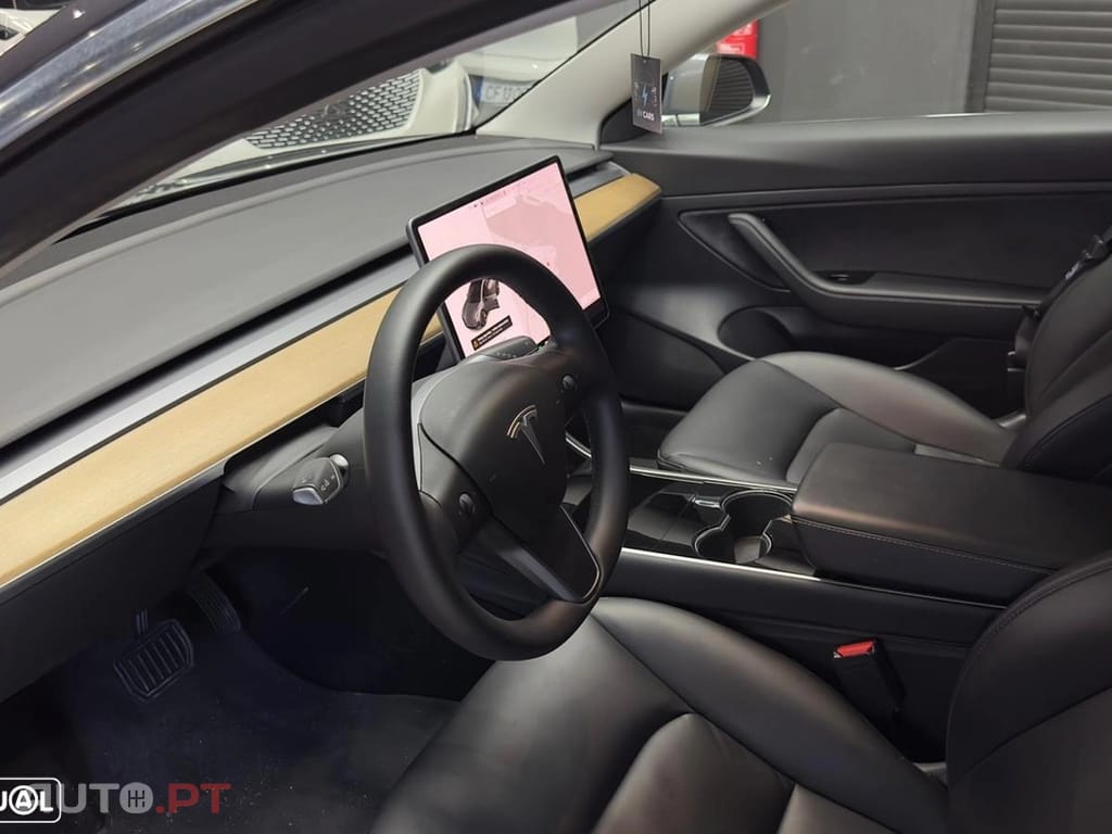 Tesla Model 3 Standard Range Plus RWD