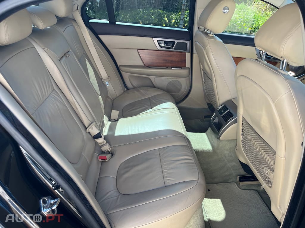 Jaguar XF 3.0 D V6 Premium Luxury