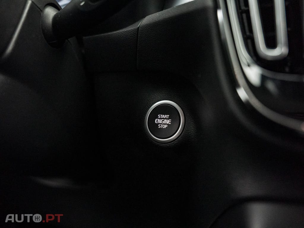 Volvo XC40 1.5 T5 PHEV Momentum